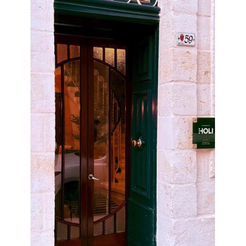Birgu Square House By Holi
