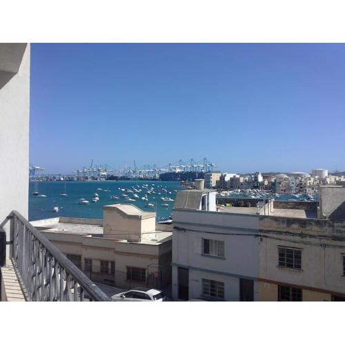 Birzebbugia Seaview - 100m from beach & promenade