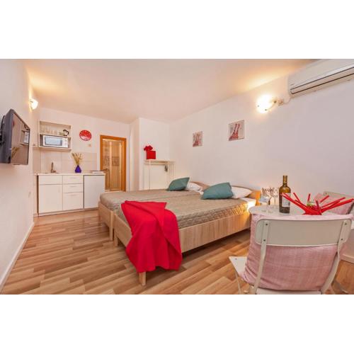 BIS Studio Apartment 3