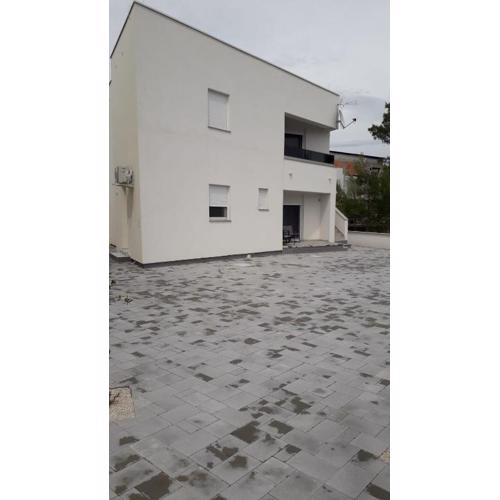B&L Apartments