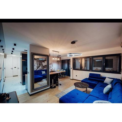 Black Queen Apartment