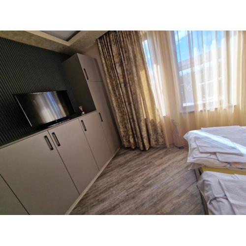 Black Swan guest rooms