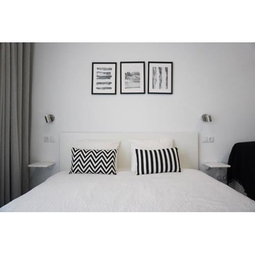 Black & White Las Canteras