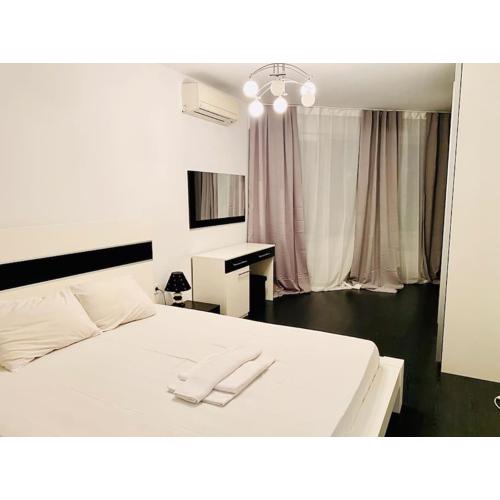 Black & White Style Apartment in a Great Location!