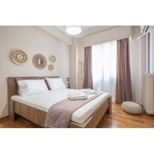 Ble Elia Karyatis Suite