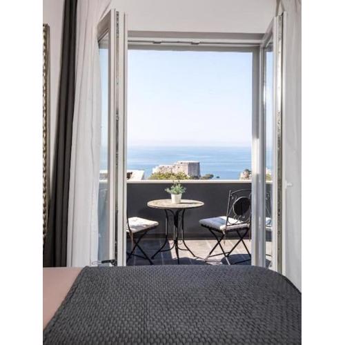 Bleu Villa - Three Bedroom Villa with Balcony and City view