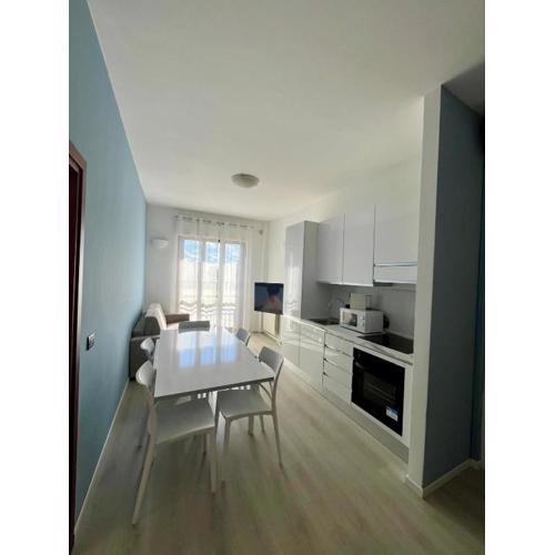 Blu Marine trilocale Brescia