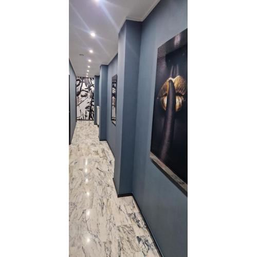 Blu room