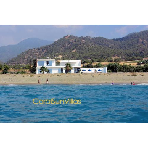 Blue - Beach Front Spectacular Villa Sleeps 10