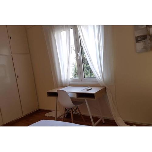 Blue Apartment - Athens Center, 4 BD, 2 BATH