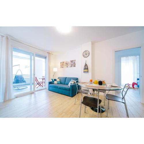 BLUE BAY GUEST HOUSE (IUN F0372)