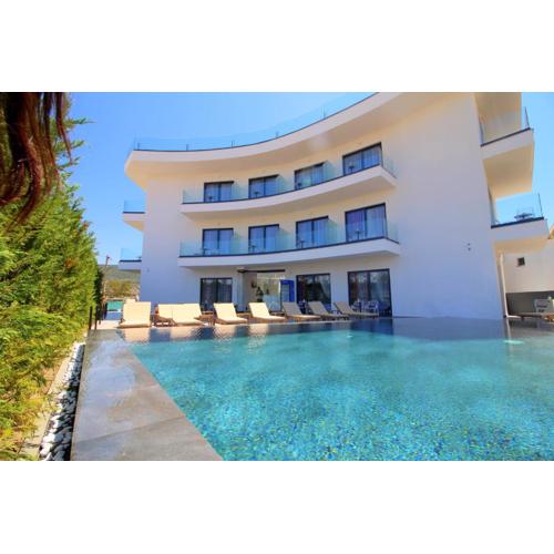 Blue Eye Hotel