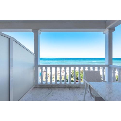 Blue Flag Beachfront Studios, Nilie Hospitality MGMT