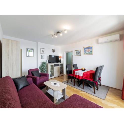 Blue Harmony Sea View Apartment - Two Bedroom Apartment with Balcony and Sea View