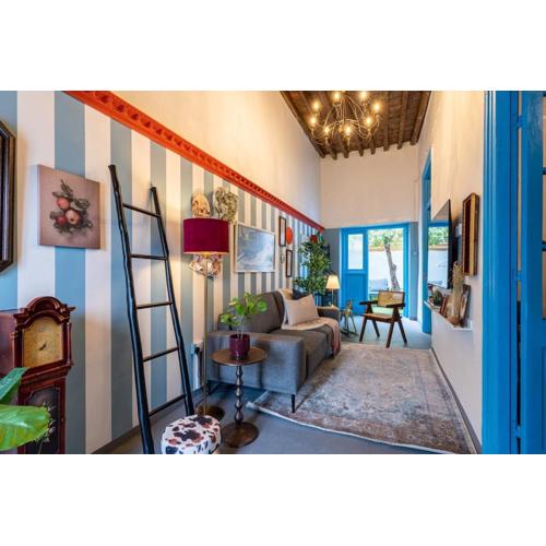 Blue Haven - 2-BR Artistic Escape in Larnaca