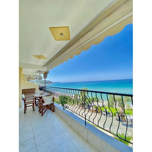 Blue Horizon Apartment