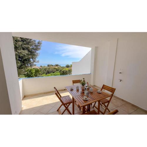 Blue Horizon Apartment