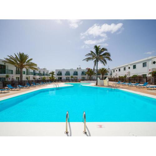 Blue Island Pool View & Wi-Fi by iRent Fuerteventura