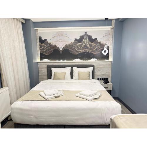 Blue Moonrise Hotel