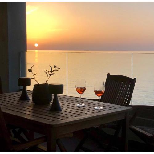Blue Note sea side apartment