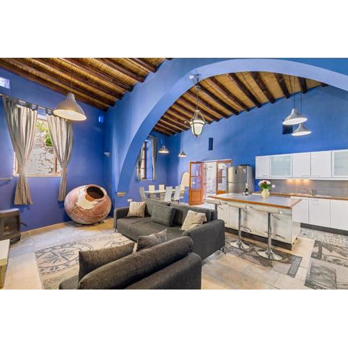 Blue Oak House