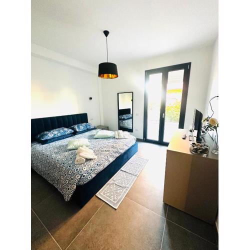 Blue Orchid Apartment, IUN S8460