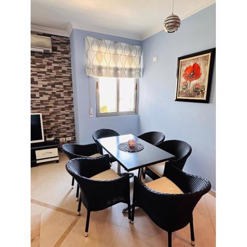 Blue Orchid Apartment