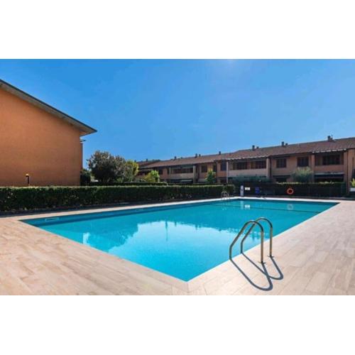 Blue, Relax con piscina e garage