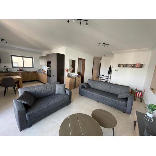 Blue Skies Family Apartment with Terrace