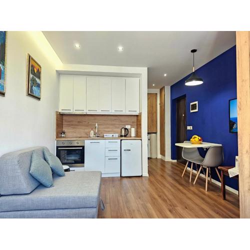 Blue Studio, Modern & Beachfront - by BETA Premium