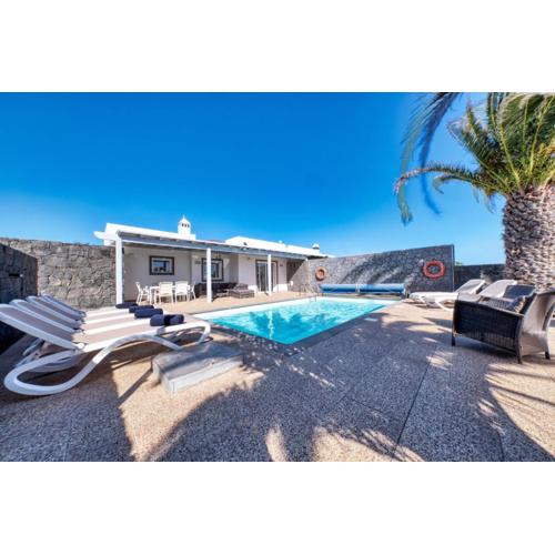 Blue Waves House - Heated Pool