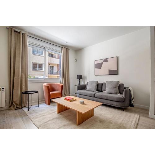 Blueground El Putxet i el Farró fully furnished BCN-133