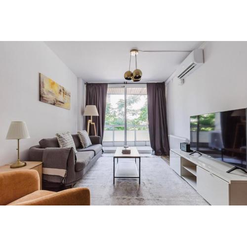 Blueground Les Corts balcony ac wd BCN-157