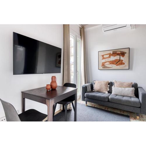 Blueground Sagrada Familia furnished BCN-99
