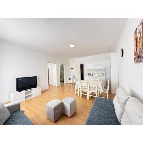 BlueWave Apartment