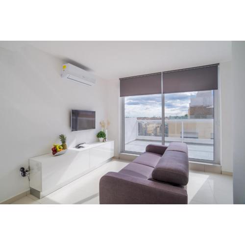 BnBNova - Private Penthouse with Terrace Spinola Bay