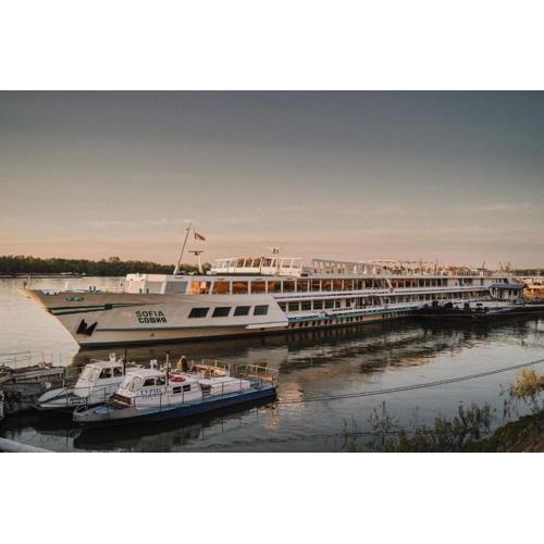 Boat Hotel Sofia