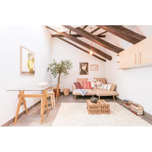 Bohemian 2bedroom attic in Lavapies