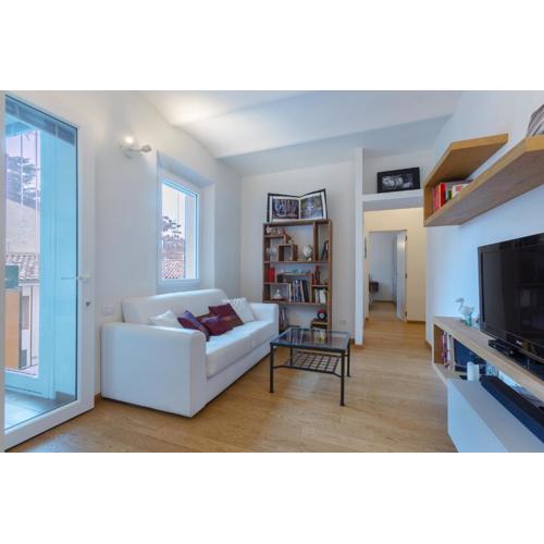 Bologna Saragozza District Apartment