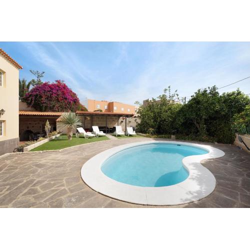 Bonita Casa Arianny con Piscina