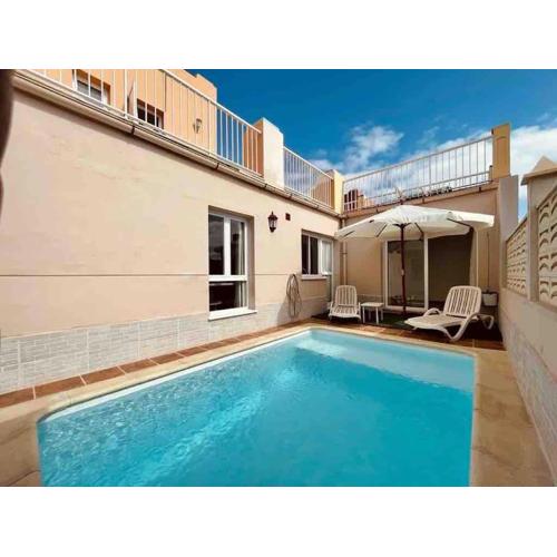 Bonita casa con piscina privada