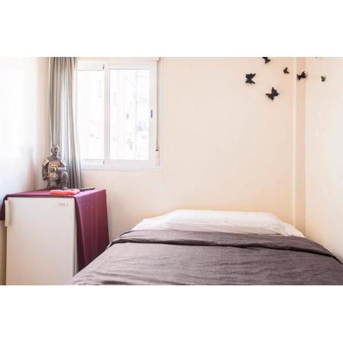 bonita habitación el apartamento compartido con todas las comodidades se sentirán como muy bien
