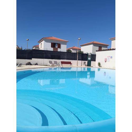 Bonita villa en Corralejo con piscina y wifi