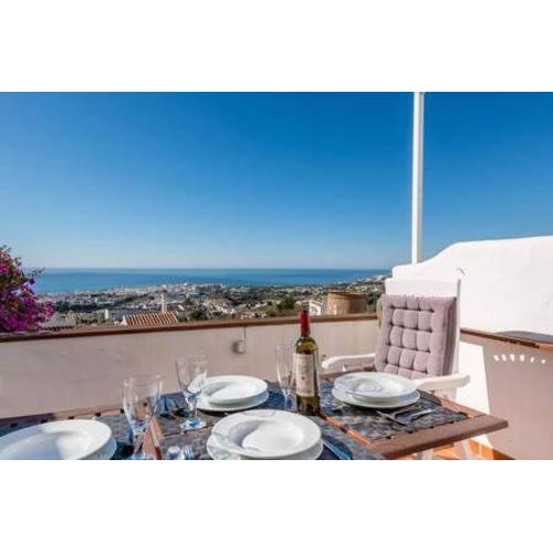 Bonito apartamento con preciosas vistas y piscina