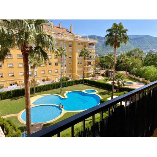 Bonito apartamento en Denia con piscina y vistas