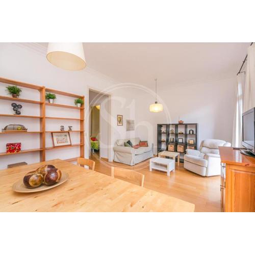 Bonito apartamento en el Eixample