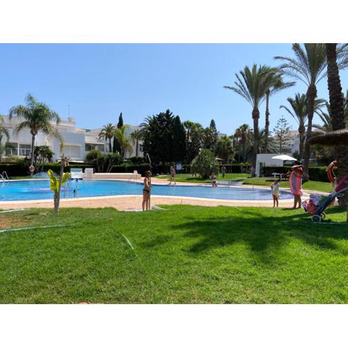 Bonito apto. Playa y piscina. Vera Playa