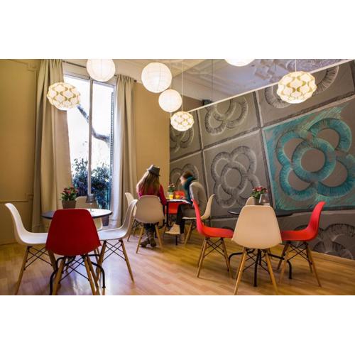 Born Barcelona Hostel