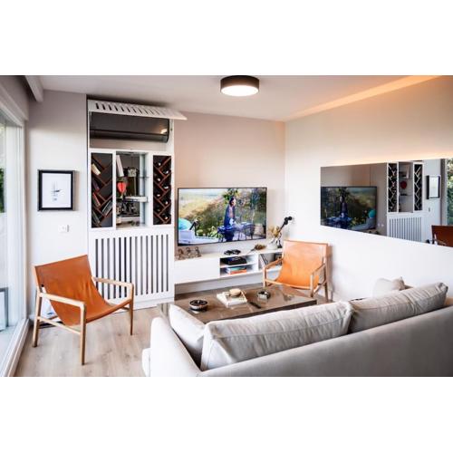 Bosphorus Designer Suite Seperate Guest room