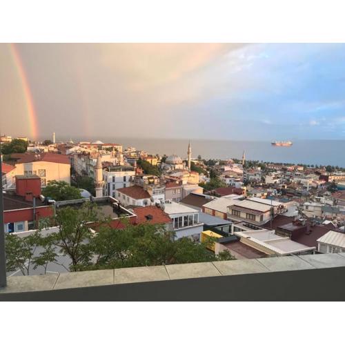 Bosphorus view, Great location and Cozy House!